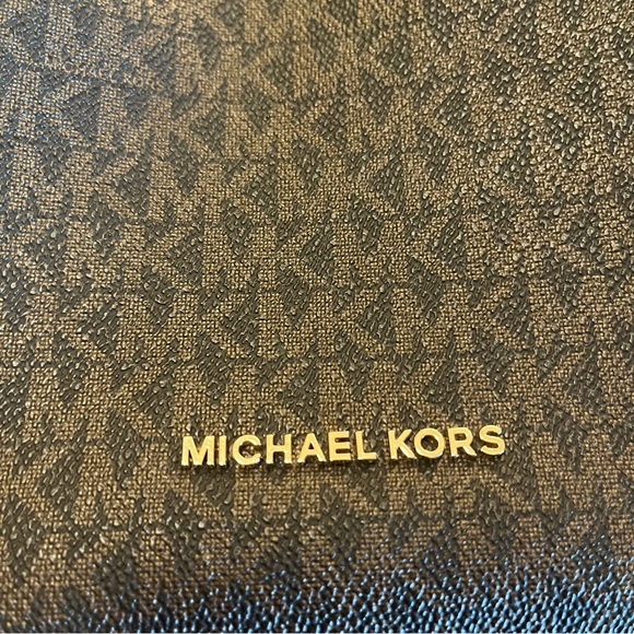 Michael Kors Purse - Picture 7 of 7